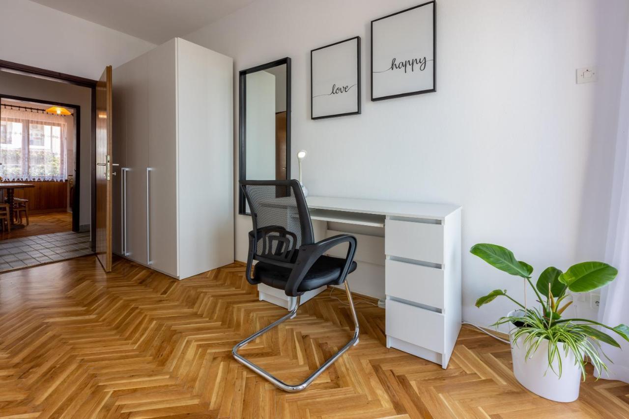 Apartment Arya Crikvenica Bagian luar foto